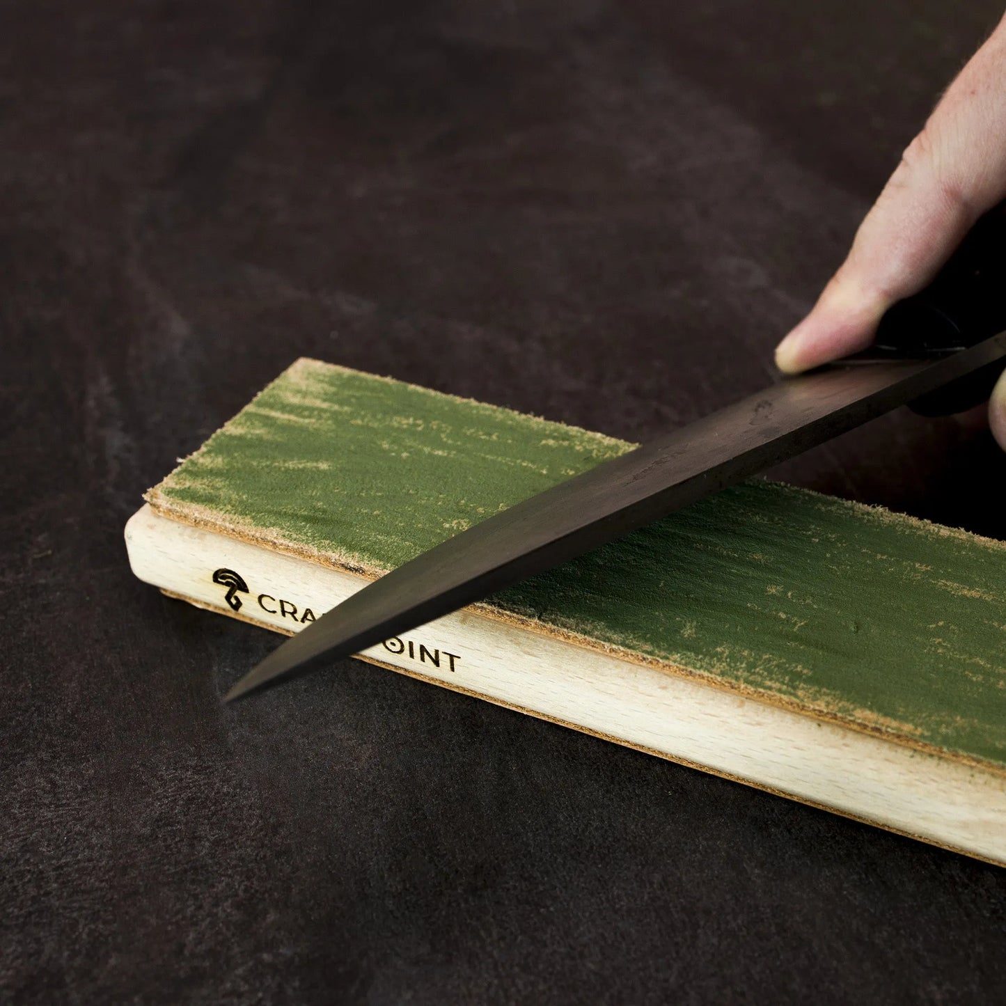 Dwustronny strop skórzany do ostrzenia narzędzi i noży CraftPoint – CraftPoint